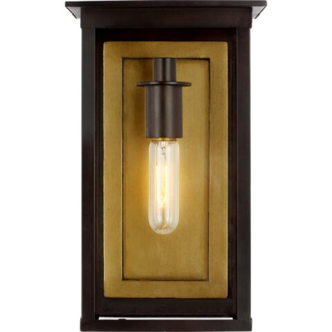 Freeport Medium Wall Lantern
